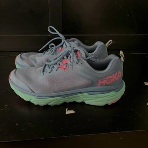 Hoka challenger ATR 6